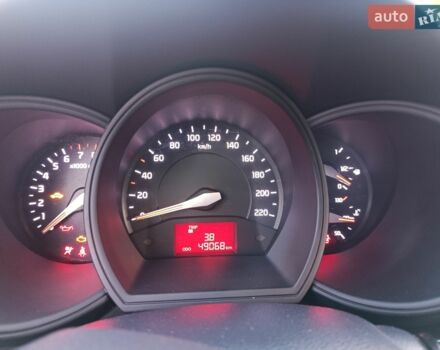 Білий Кіа Ріо, об'ємом двигуна 1.4 л та пробігом 49 тис. км за 10600 $, фото 36 на Automoto.ua