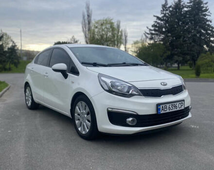 Білий Кіа Ріо, об'ємом двигуна 1.4 л та пробігом 192 тис. км за 9600 $, фото 4 на Automoto.ua