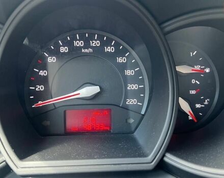 Білий Кіа Ріо, об'ємом двигуна 1.4 л та пробігом 49 тис. км за 10300 $, фото 5 на Automoto.ua