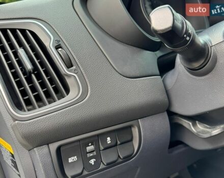 Белый Киа Рио, объемом двигателя 1.6 л и пробегом 162 тыс. км за 11000 $, фото 19 на Automoto.ua