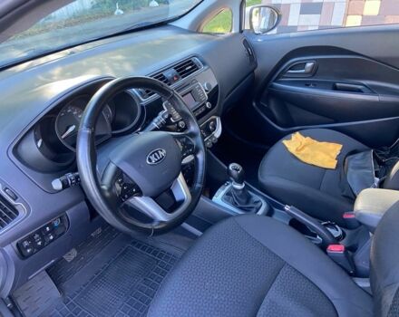 Білий Кіа Ріо, об'ємом двигуна 1.4 л та пробігом 88 тис. км за 8300 $, фото 8 на Automoto.ua