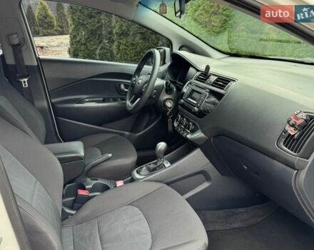 Белый Киа Рио, объемом двигателя 1.6 л и пробегом 162 тыс. км за 10300 $, фото 15 на Automoto.ua