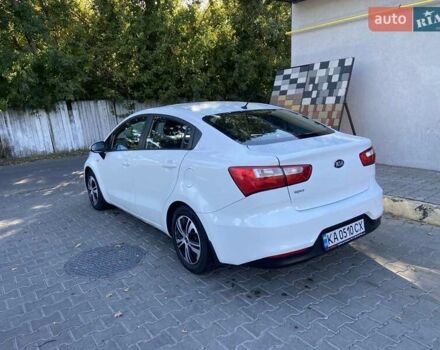 Белый Киа Рио, объемом двигателя 1.4 л и пробегом 87 тыс. км за 8700 $, фото 2 на Automoto.ua