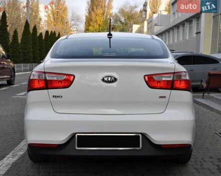 Белый Киа Рио, объемом двигателя 1.6 л и пробегом 117 тыс. км за 9800 $, фото 4 на Automoto.ua