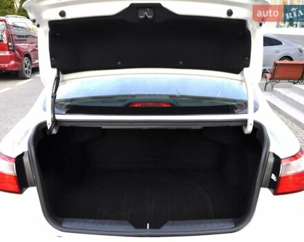 Белый Киа Рио, объемом двигателя 1.6 л и пробегом 117 тыс. км за 9800 $, фото 5 на Automoto.ua