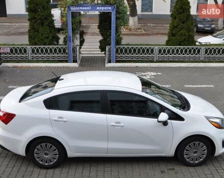 Белый Киа Рио, объемом двигателя 1.6 л и пробегом 117 тыс. км за 9800 $, фото 8 на Automoto.ua