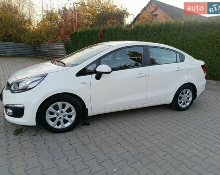 Білий Кіа Ріо, об'ємом двигуна 1.4 л та пробігом 49 тис. км за 10600 $, фото 14 на Automoto.ua