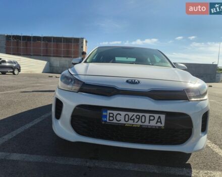 Білий Кіа Ріо, об'ємом двигуна 1.59 л та пробігом 150 тис. км за 11650 $, фото 9 на Automoto.ua