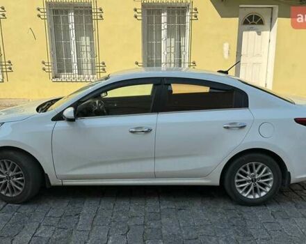 Білий Кіа Ріо, об'ємом двигуна 1.59 л та пробігом 86 тис. км за 13950 $, фото 1 на Automoto.ua