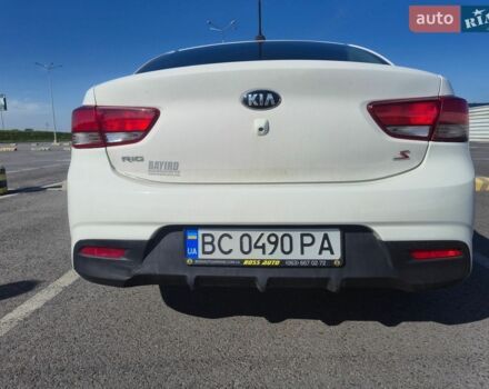 Білий Кіа Ріо, об'ємом двигуна 1.59 л та пробігом 150 тис. км за 11650 $, фото 6 на Automoto.ua