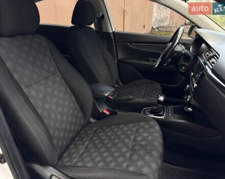 Белый Киа Рио, объемом двигателя 1.6 л и пробегом 144 тыс. км за 12999 $, фото 26 на Automoto.ua