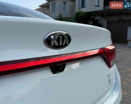 Білий Кіа Ріо, об'ємом двигуна 1.6 л та пробігом 18 тис. км за 14999 $, фото 15 на Automoto.ua