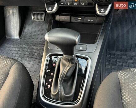 Білий Кіа Ріо, об'ємом двигуна 1.6 л та пробігом 18 тис. км за 14999 $, фото 81 на Automoto.ua