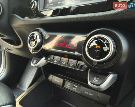 Білий Кіа Ріо, об'ємом двигуна 1.6 л та пробігом 18 тис. км за 14999 $, фото 79 на Automoto.ua