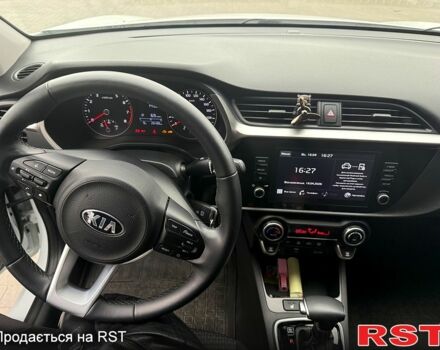 Білий Кіа Ріо, об'ємом двигуна 1.6 л та пробігом 27 тис. км за 14700 $, фото 6 на Automoto.ua