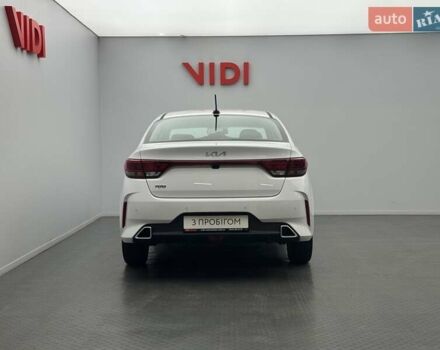 Білий Кіа Ріо, об'ємом двигуна 1.6 л та пробігом 50 тис. км за 15949 $, фото 2 на Automoto.ua