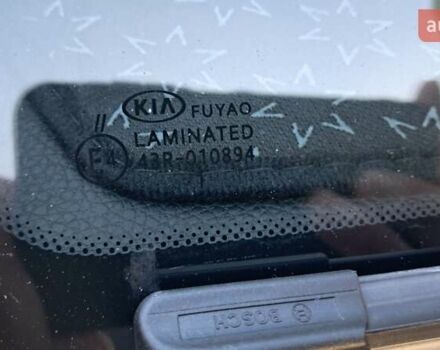 Белый Киа Рио, объемом двигателя 1.59 л и пробегом 70 тыс. км за 13500 $, фото 33 на Automoto.ua