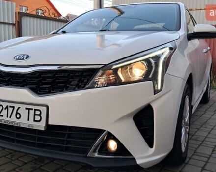 Белый Киа Рио, объемом двигателя 1.59 л и пробегом 70 тыс. км за 13500 $, фото 36 на Automoto.ua