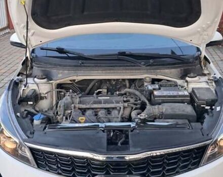 Белый Киа Рио, объемом двигателя 1.59 л и пробегом 70 тыс. км за 13500 $, фото 29 на Automoto.ua