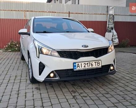 Белый Киа Рио, объемом двигателя 1.59 л и пробегом 70 тыс. км за 13500 $, фото 7 на Automoto.ua