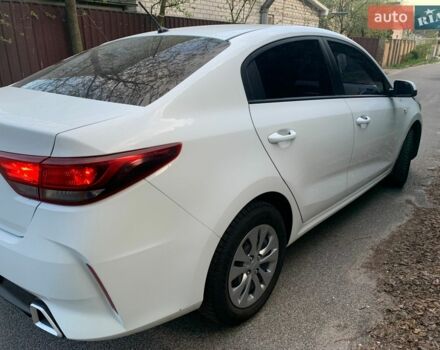 Белый Киа Рио, объемом двигателя 1.59 л и пробегом 41 тыс. км за 13560 $, фото 2 на Automoto.ua