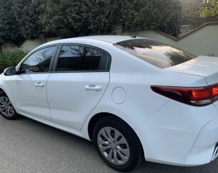 Белый Киа Рио, объемом двигателя 0 л и пробегом 57 тыс. км за 13077 $, фото 5 на Automoto.ua