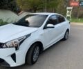 Белый Киа Рио, объемом двигателя 1.59 л и пробегом 41 тыс. км за 14122 $, фото 3 на Automoto.ua