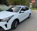 Білий Кіа Ріо, об'ємом двигуна 1.59 л та пробігом 41 тис. км за 13560 $, фото 3 на Automoto.ua