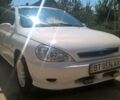 Белый Киа Рио, объемом двигателя 1.5 л и пробегом 180 тыс. км за 4700 $, фото 1 на Automoto.ua