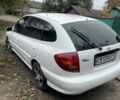 Белый Киа Рио, объемом двигателя 1.5 л и пробегом 210 тыс. км за 2302 $, фото 1 на Automoto.ua