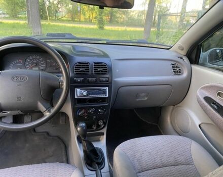 Белый Киа Рио, объемом двигателя 1.5 л и пробегом 180 тыс. км за 2000 $, фото 5 на Automoto.ua