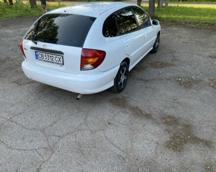 Белый Киа Рио, объемом двигателя 1.5 л и пробегом 180 тыс. км за 2000 $, фото 3 на Automoto.ua