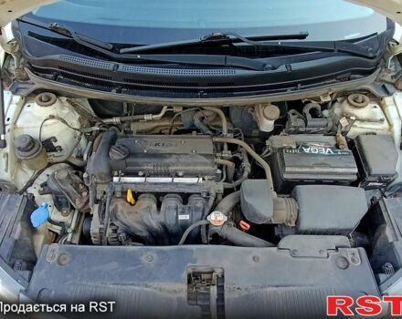 Белый Киа Рио, объемом двигателя 1.4 л и пробегом 180 тыс. км за 7600 $, фото 4 на Automoto.ua