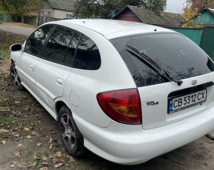 Белый Киа Рио, объемом двигателя 1.5 л и пробегом 210 тыс. км за 2302 $, фото 1 на Automoto.ua