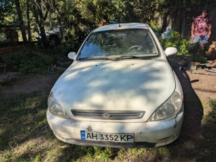 Білий Кіа Ріо, об'ємом двигуна 1.3 л та пробігом 354 тис. км за 703 $, фото 1 на Automoto.ua