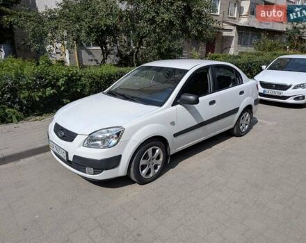 Білий Кіа Ріо, об'ємом двигуна 1.4 л та пробігом 165 тис. км за 4200 $, фото 1 на Automoto.ua