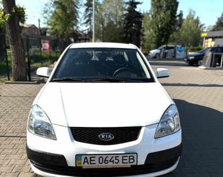 Белый Киа Рио, объемом двигателя 1.4 л и пробегом 91 тыс. км за 5988 $, фото 1 на Automoto.ua