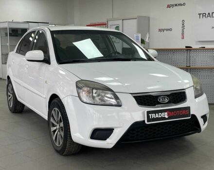 Белый Киа Рио, объемом двигателя 1.5 л и пробегом 170 тыс. км за 4690 $, фото 1 на Automoto.ua