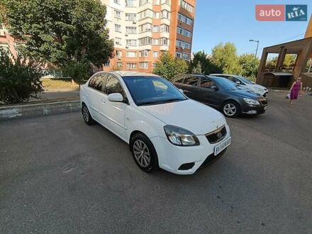 Белый Киа Рио, объемом двигателя 1.49 л и пробегом 170 тыс. км за 5900 $, фото 1 на Automoto.ua