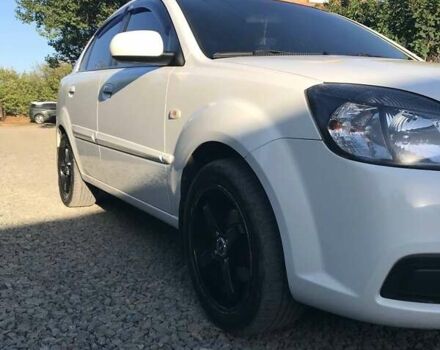 Белый Киа Рио, объемом двигателя 1.49 л и пробегом 157 тыс. км за 8000 $, фото 1 на Automoto.ua