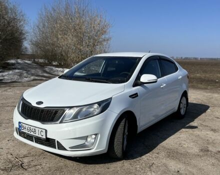 Білий Кіа Ріо, об'ємом двигуна 1.6 л та пробігом 220 тис. км за 6000 $, фото 1 на Automoto.ua