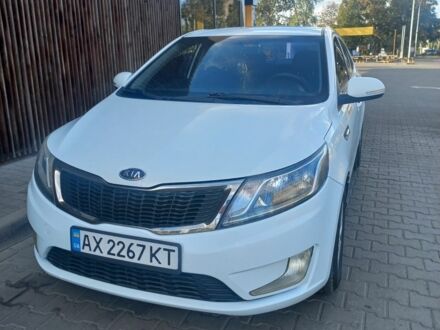 Белый Киа Рио, объемом двигателя 1.6 л и пробегом 270 тыс. км за 6900 $, фото 1 на Automoto.ua