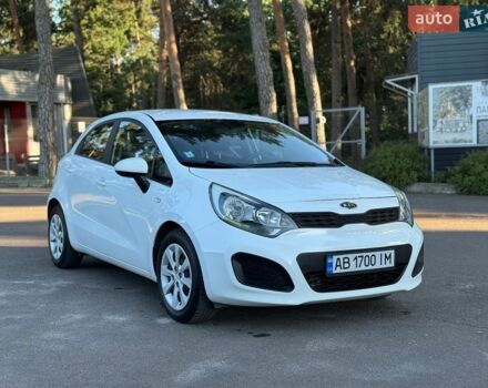 Білий Кіа Ріо, об'ємом двигуна 1.25 л та пробігом 128 тис. км за 6500 $, фото 1 на Automoto.ua