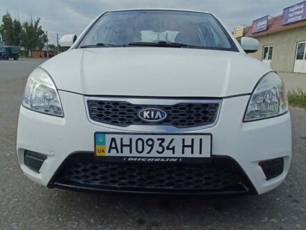 Белый Киа Рио, объемом двигателя 1.4 л и пробегом 120 тыс. км за 6100 $, фото 1 на Automoto.ua