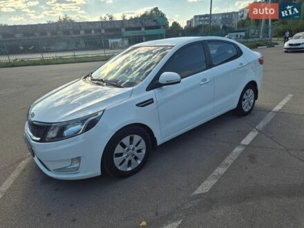 Білий Кіа Ріо, об'ємом двигуна 1.6 л та пробігом 196 тис. км за 7950 $, фото 1 на Automoto.ua