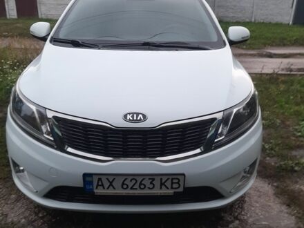 Білий Кіа Ріо, об'ємом двигуна 1.6 л та пробігом 70 тис. км за 8943 $, фото 1 на Automoto.ua