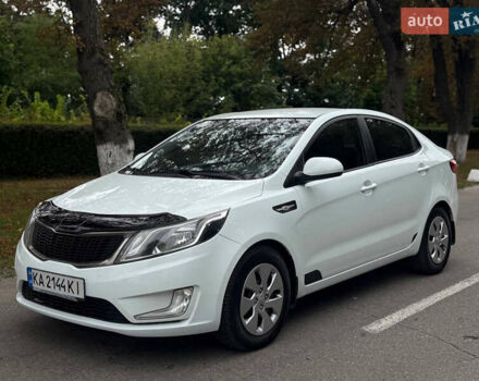 Белый Киа Рио, объемом двигателя 1.6 л и пробегом 228 тыс. км за 7450 $, фото 1 на Automoto.ua