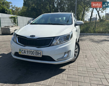 Белый Киа Рио, объемом двигателя 1.59 л и пробегом 258 тыс. км за 7999 $, фото 1 на Automoto.ua