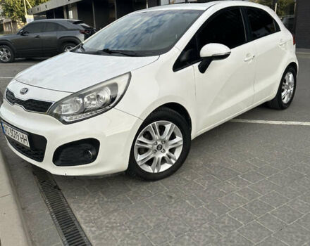 Білий Кіа Ріо, об'ємом двигуна 1.1 л та пробігом 330 тис. км за 6900 $, фото 1 на Automoto.ua