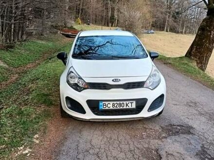 Білий Кіа Ріо, об'ємом двигуна 1.12 л та пробігом 210 тис. км за 6300 $, фото 1 на Automoto.ua